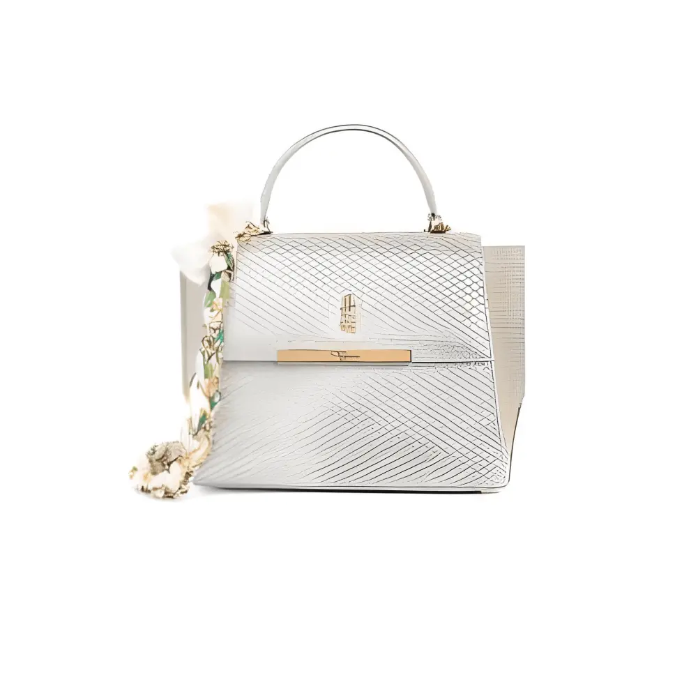 Find wholesale luxury bags for women made in Italy, B2B or private label